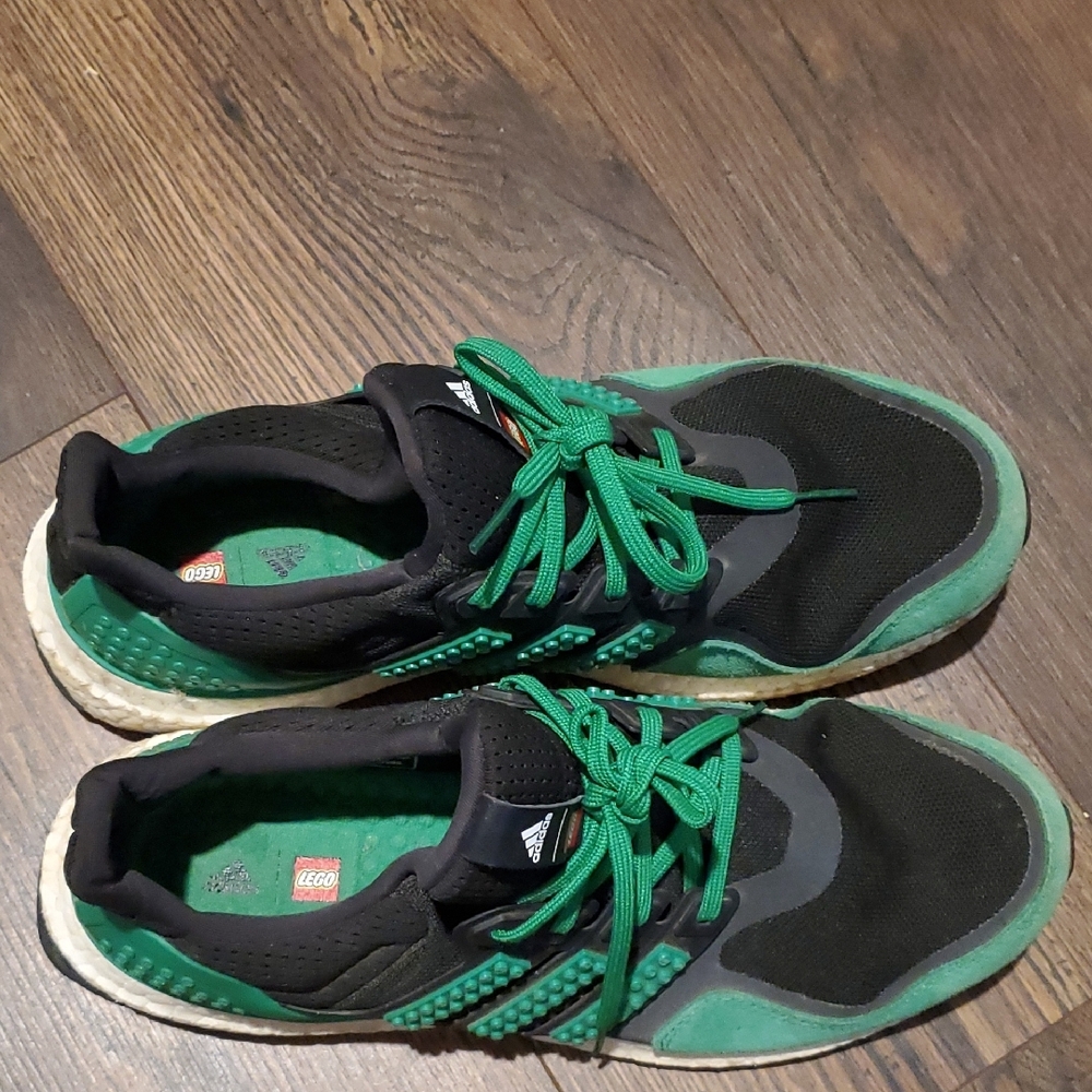 Adidas Ultra Boost Lego Men's Black and Green Running Shoes Sz 9.5 - Picture 3 of 11